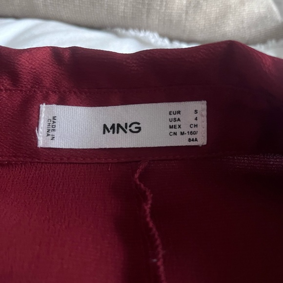 MANGO Satin finish flowy shirt - Picture 3 of 3